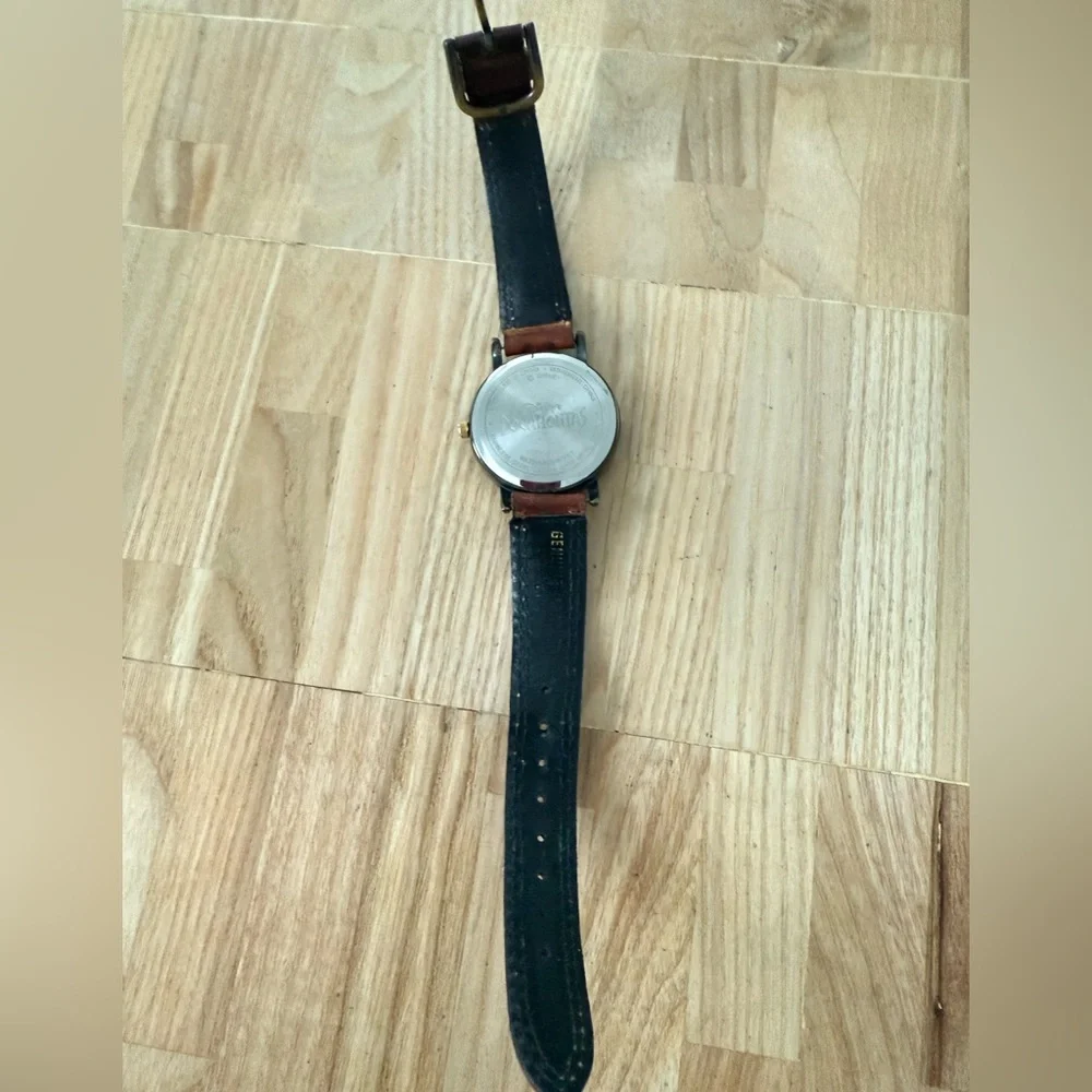 Vintage Timex Disney Pocahontas rotating leaves watch NEW BATTERY